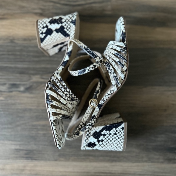 Ann Taylor block heel snake print shoes - Picture 3 of 10